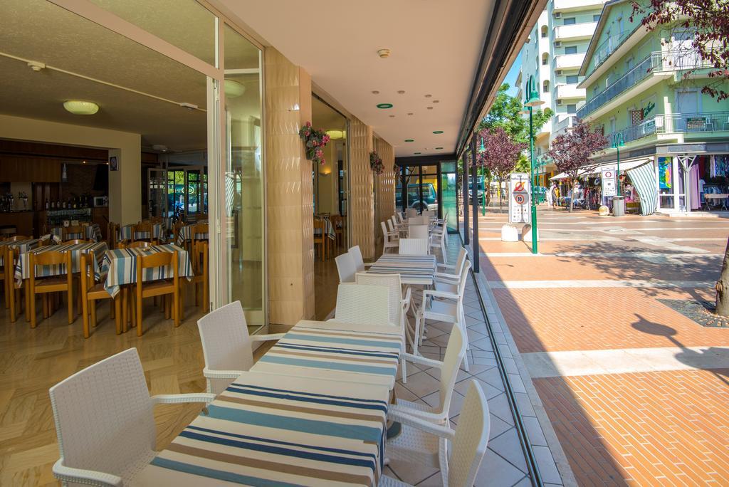 Hotel Venezia Cattolica Exterior photo