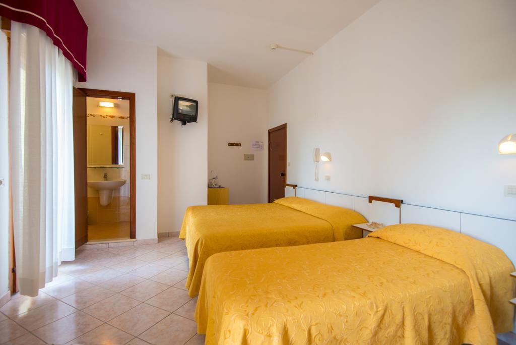 Hotel Venezia Cattolica Exterior photo